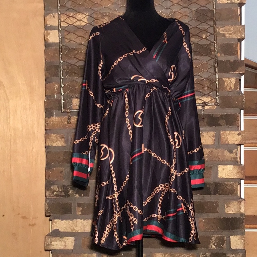 New Collection faux wrap dress black chain link pattern M/L